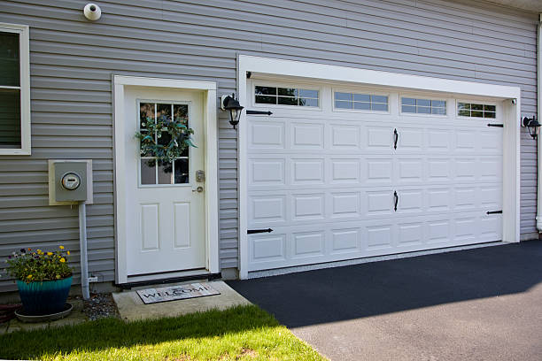 24/7 Emergency Garage Door Panel Replacement experts in Nephi, UT